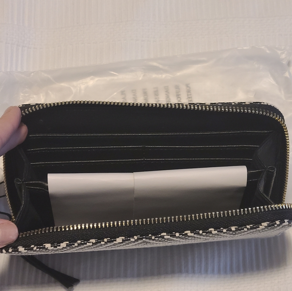 Indigo Textured Wallet - Picture 3 of 3